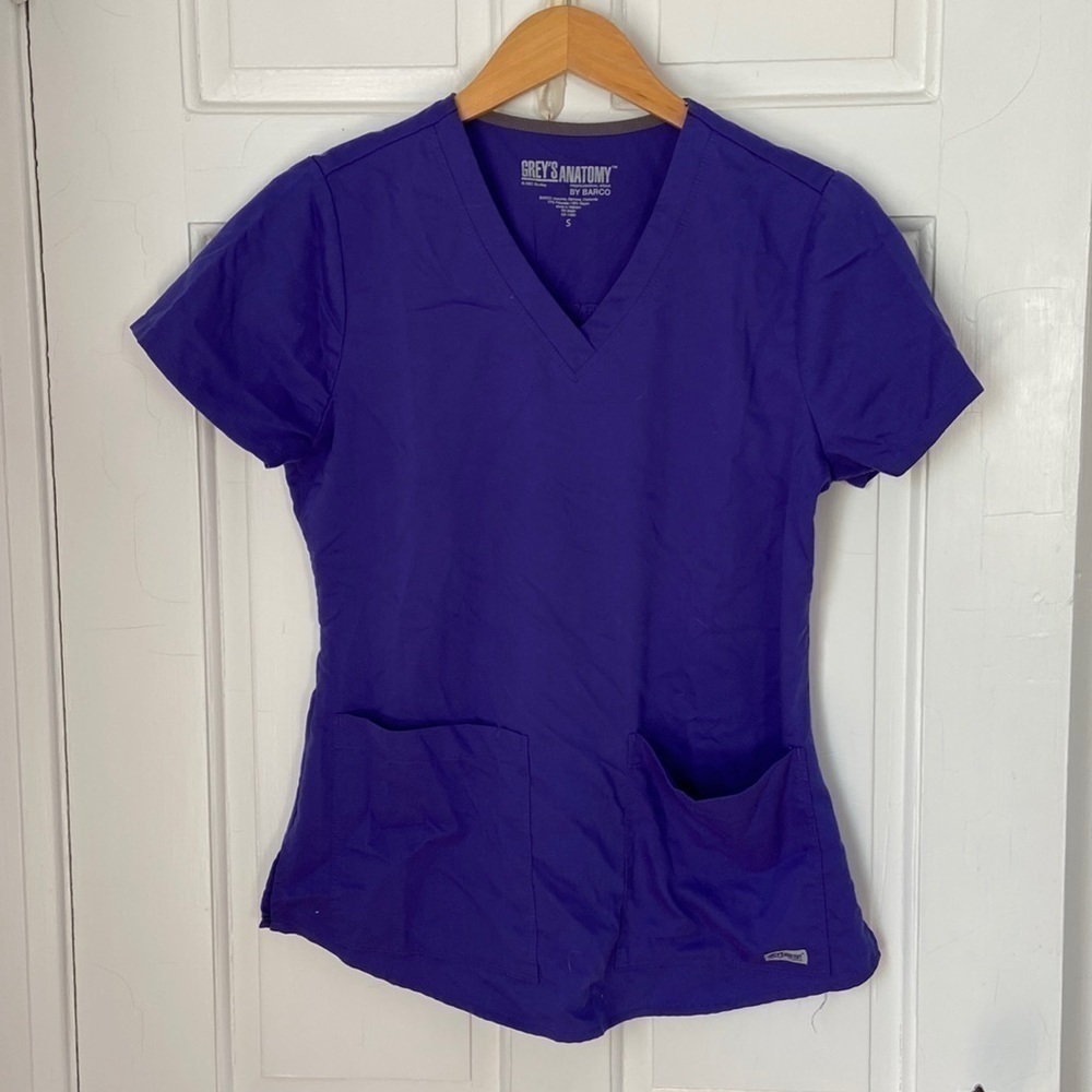 Greys Anatomy purple scrub top